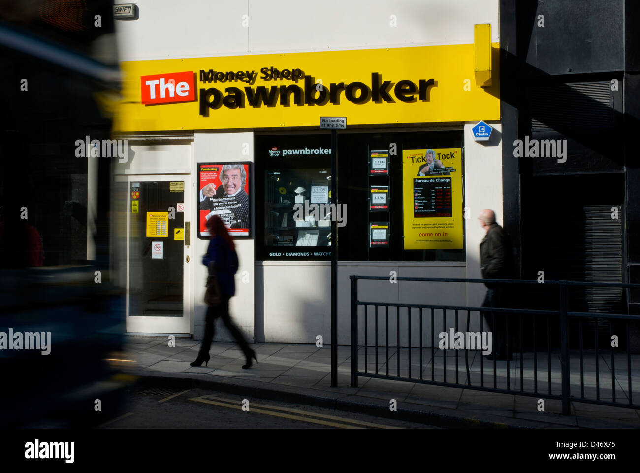 Il denaro Shop & Pawnbroker, Leeds, West Yorkshire, Inghilterra, Regno Unito Foto Stock