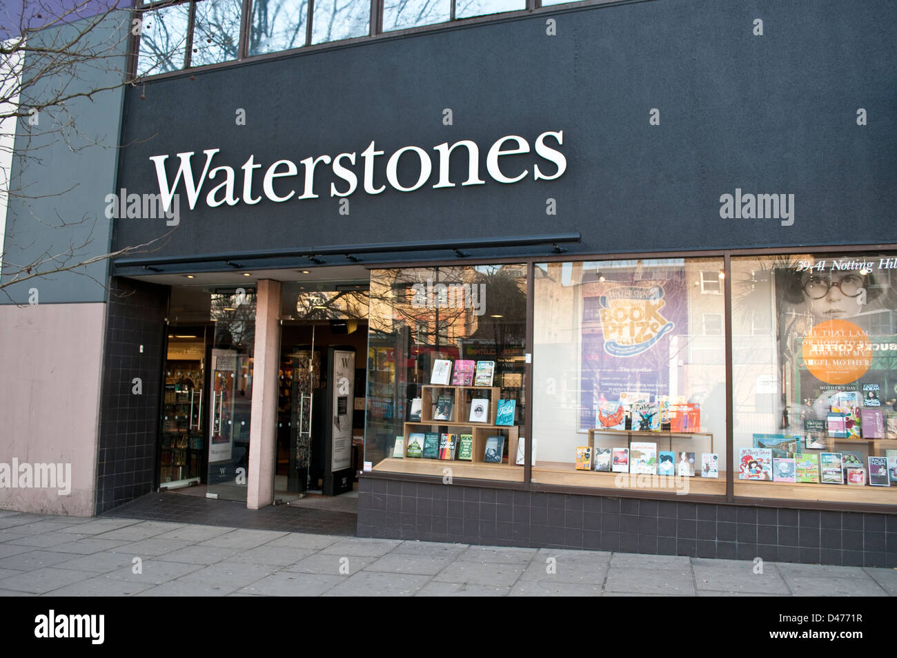 Waterstones bookshop, Bayswater Road, Notting Hill Gate, Kensington, London, W8, Regno Unito Foto Stock