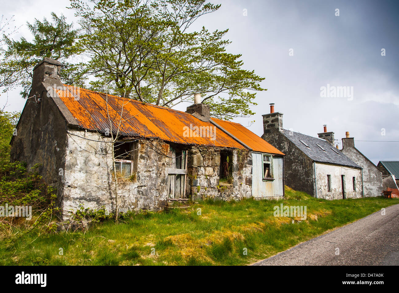 Case coloniche abbandonate a Ratagan, Lochalsh, Highlands della Scozia UK Foto Stock