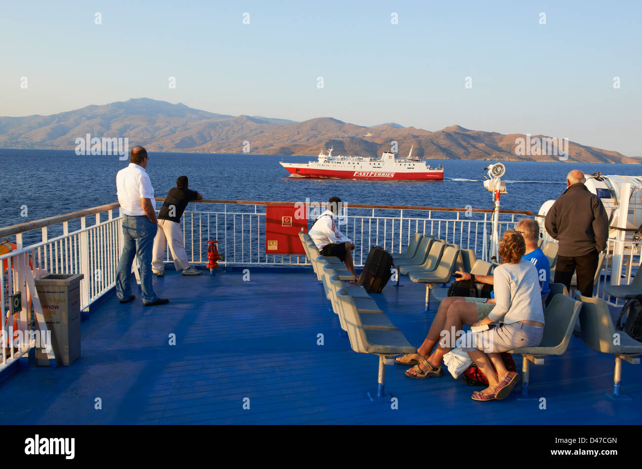 Grecia CICLADI isola, traghetto tra le isole Foto Stock