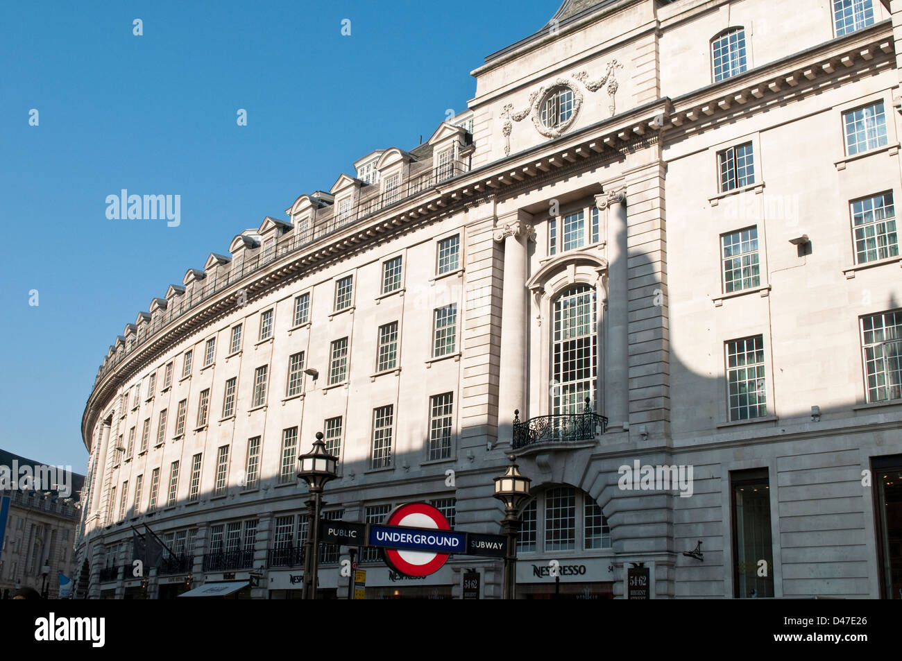 Regent Street e segno della metropolitana di Londra, Regno Unito Foto Stock