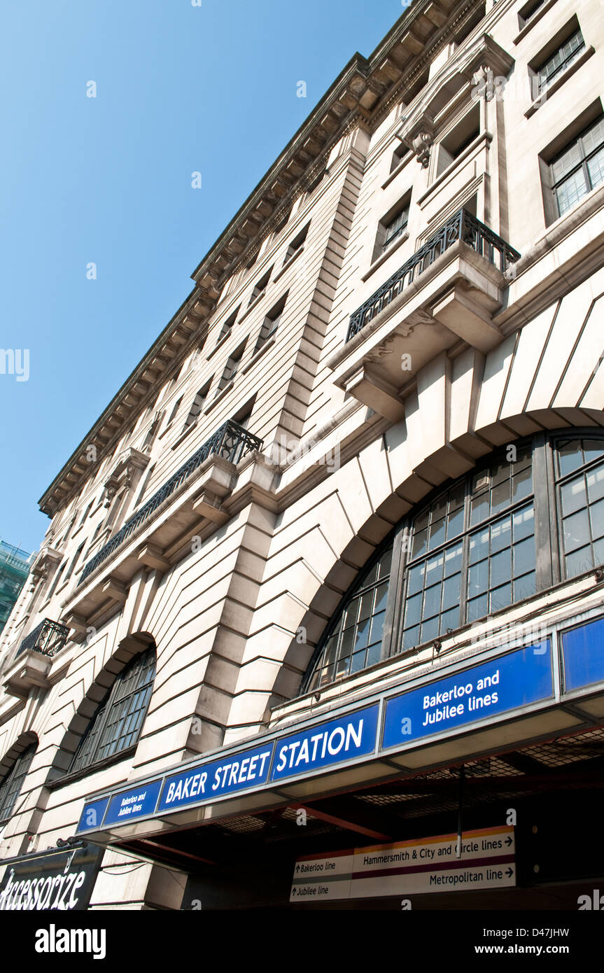 Ingresso alla stazione della metropolitana di Baker Street, Londra, Regno Unito Foto Stock
