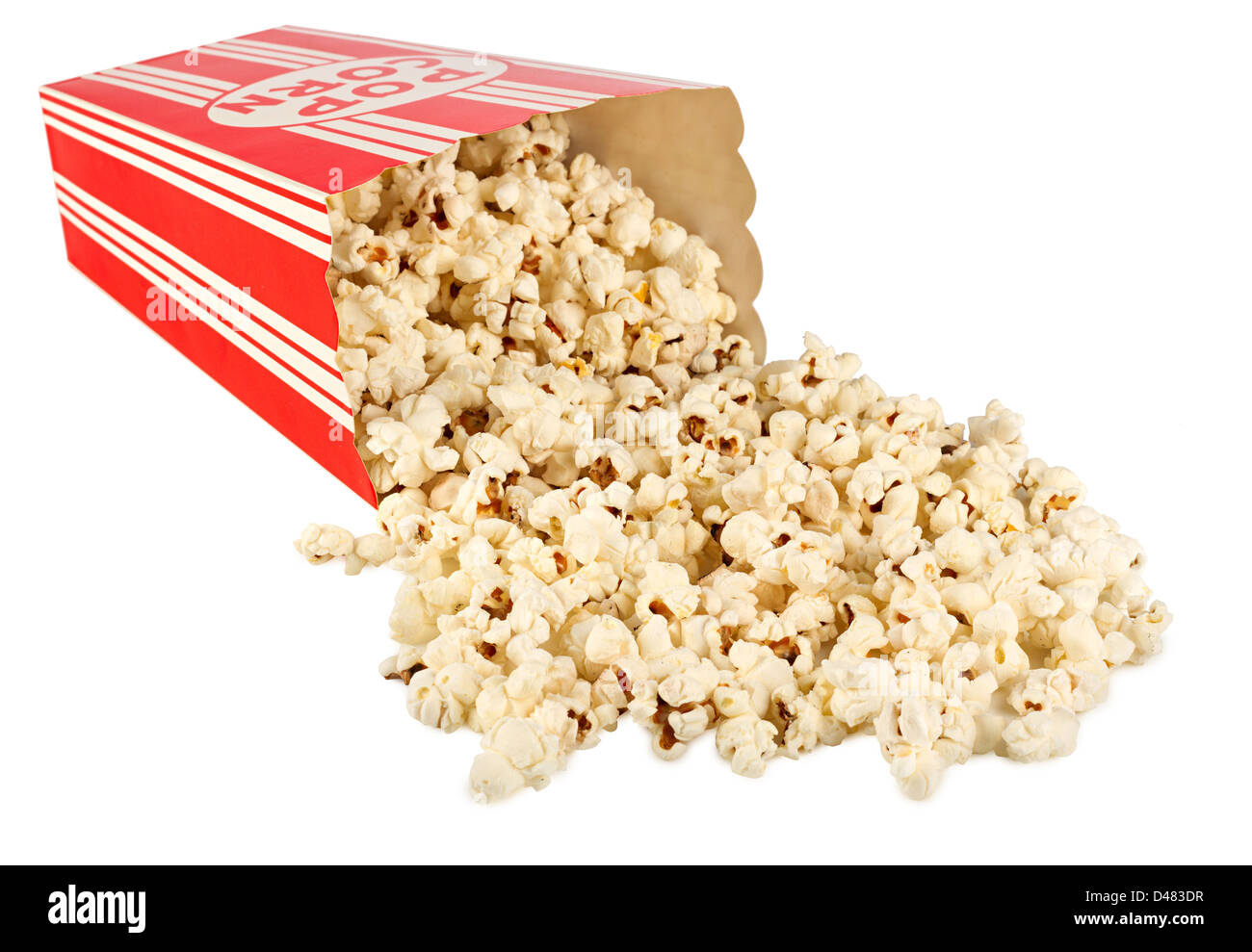 Popcorn caduti nella casella su sfondo bianco Foto Stock