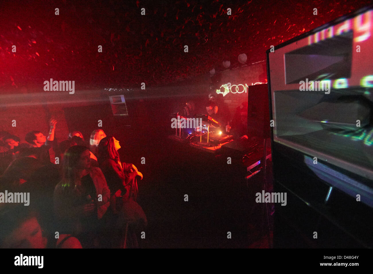 Discoteca rave party di magazzino acido club house Foto Stock