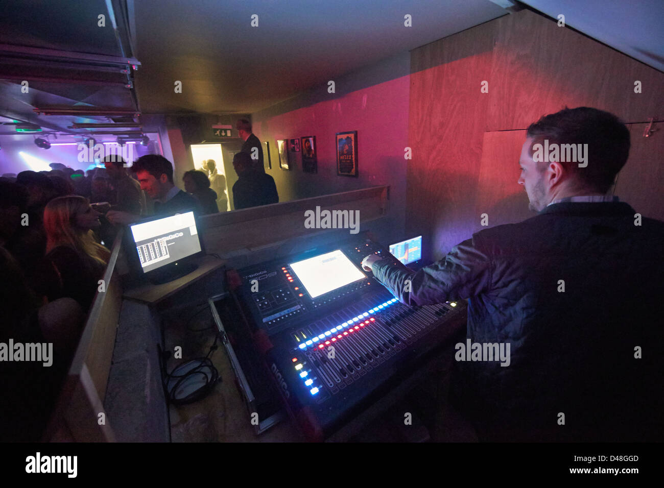 Discoteca rave party di magazzino acido club house Foto Stock