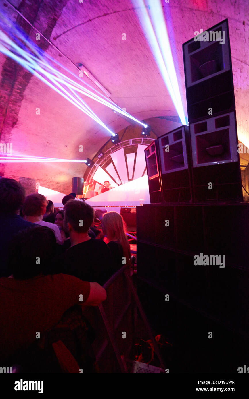 Discoteca rave party di magazzino acido club house Foto Stock