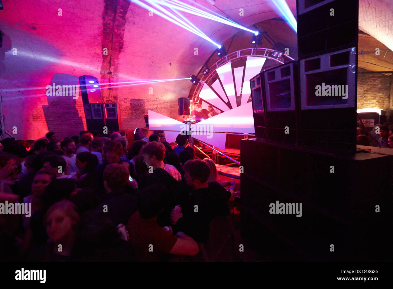 Discoteca rave party di magazzino acido club house Foto Stock