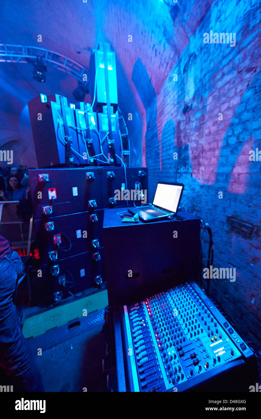 Discoteca rave party di magazzino acido club house Foto Stock