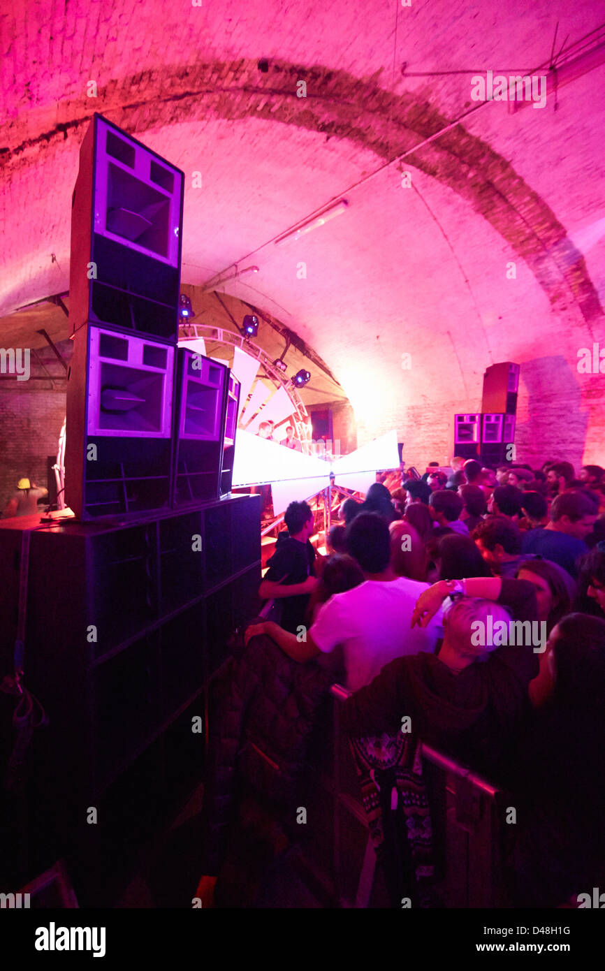 Discoteca rave party di magazzino acido club house Foto Stock