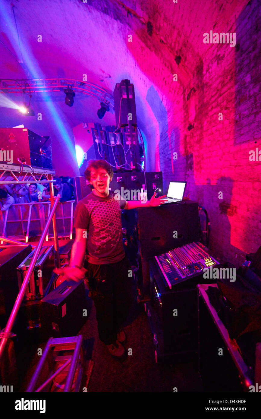 Discoteca rave party di magazzino acido club house Foto Stock