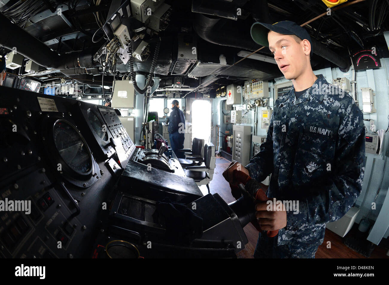 USS McCampbell transita l'Oceano Pacifico. Foto Stock