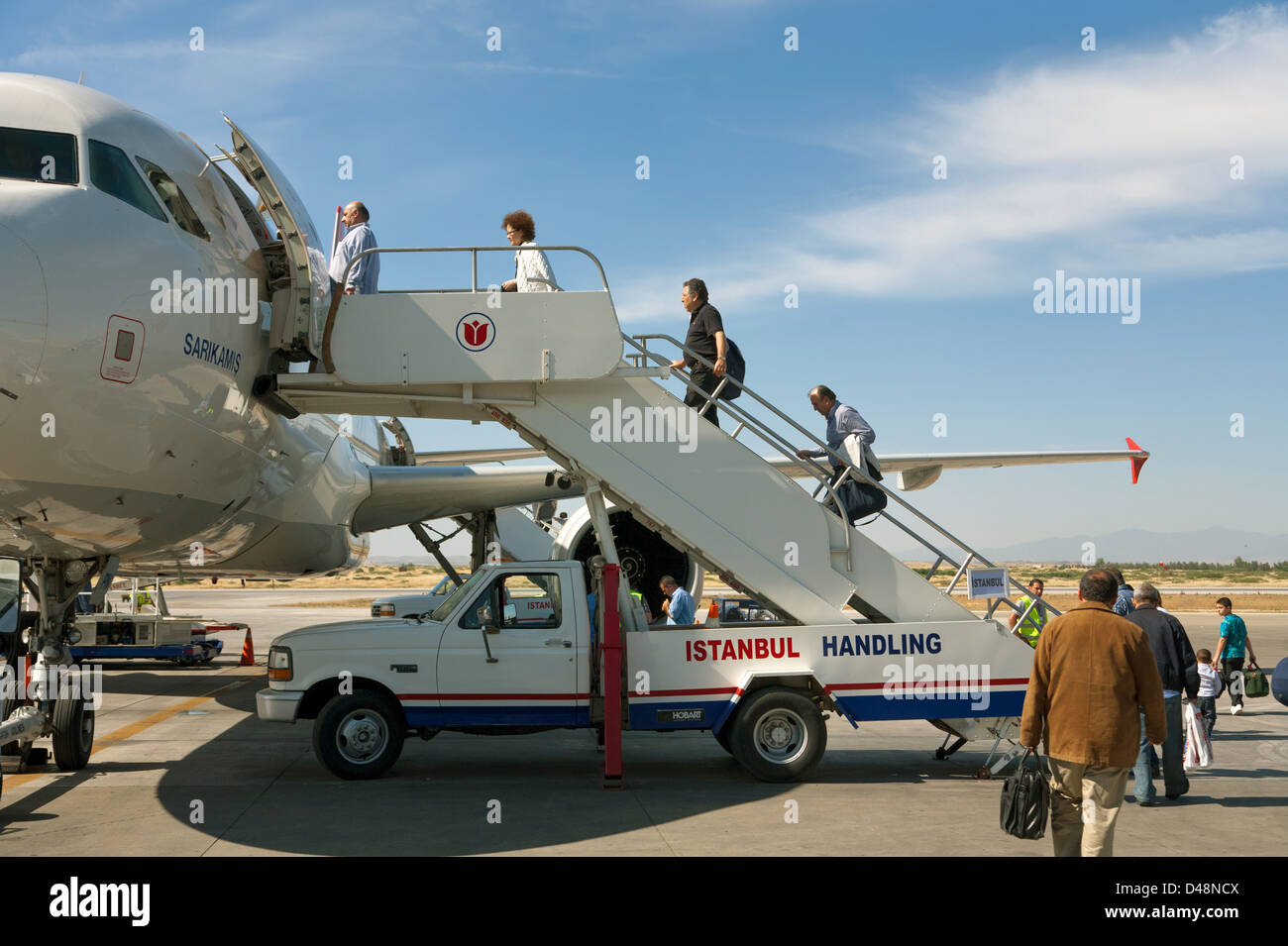 Nicosia, Repubblica Turca di Cipro del Nord, airfield a Ercan Aeroporto  Internazionale Foto stock - Alamy