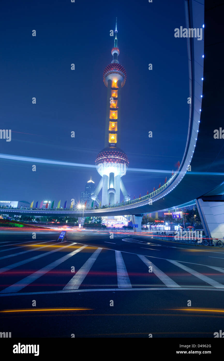Vista notturna di Lujiazui,più famoso centro di finanza area in Cina,shanghai Foto Stock