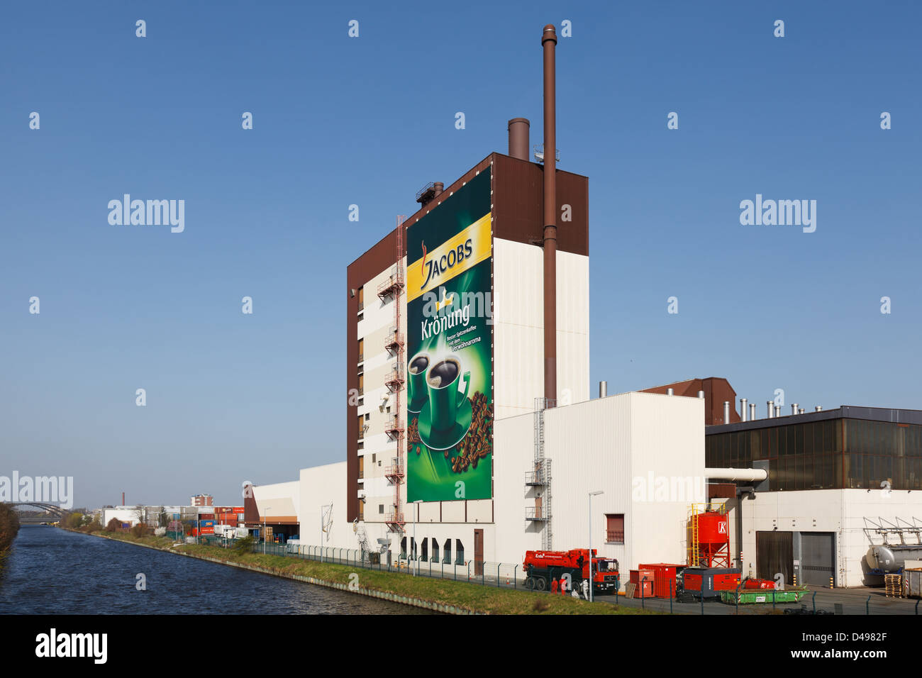 Berlino, Germania, pubblicità esterna per Jacobs incoronazione a Kraft Foods impianto Berlin-Neukoelln Foto Stock
