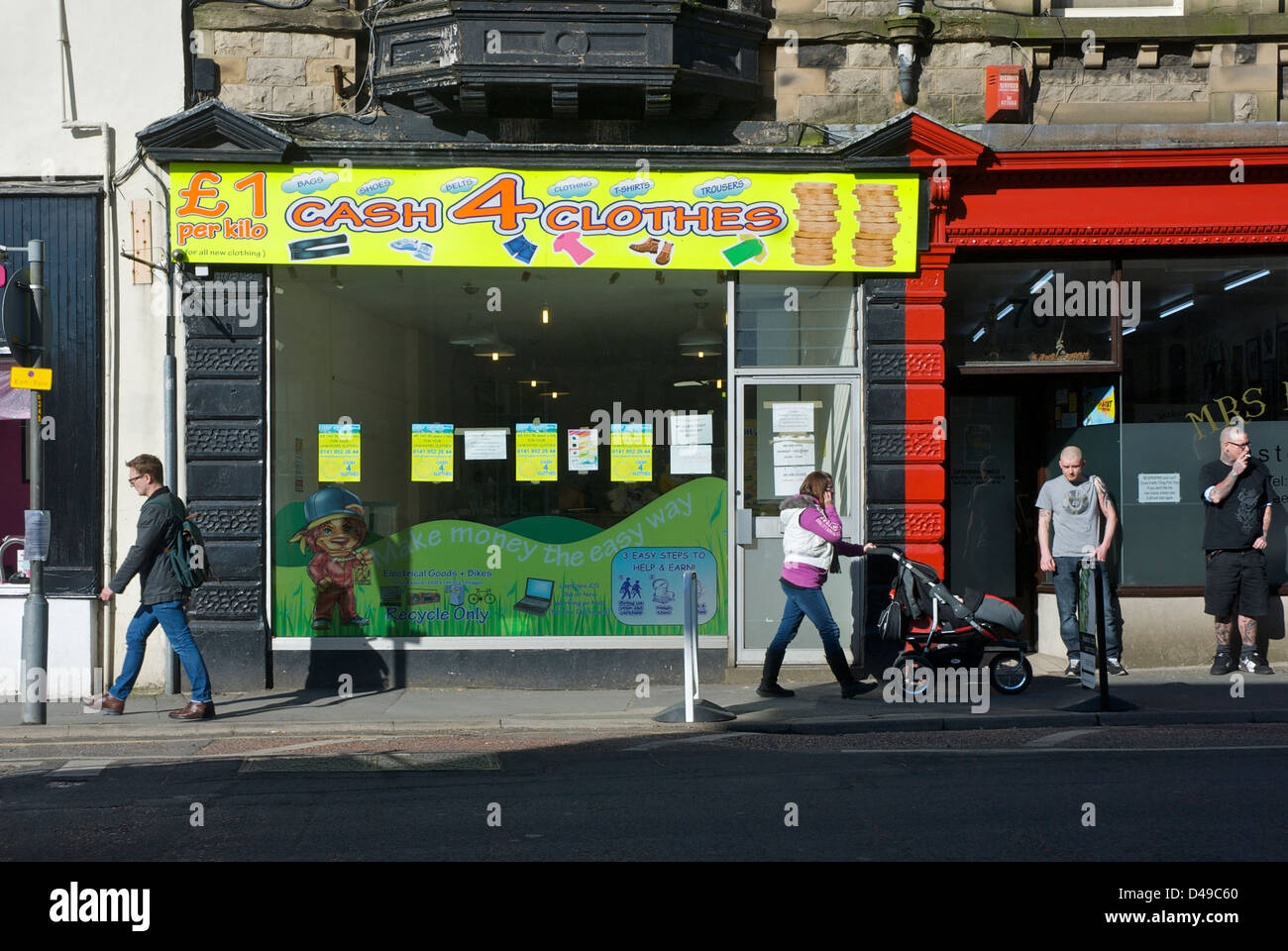 Cash4negozio di abbigliamento in Kendal, Cumbria, England Regno Unito Foto Stock