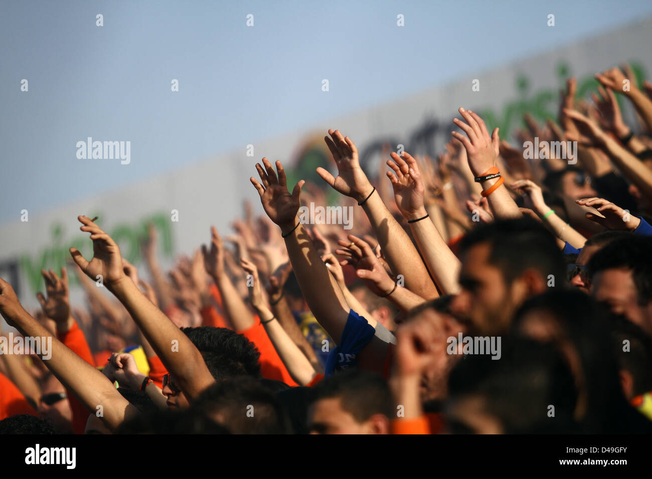 Nicosia, Cipro. Il 9 marzo 2013. Bologna tifosi durante la partita contro l'AEL Limassol per il Campionato cipriota nella capitale Nicosia su marzo 09,2013 Credito: Yiannis Kourtoglou / Alamy Live News Foto Stock
