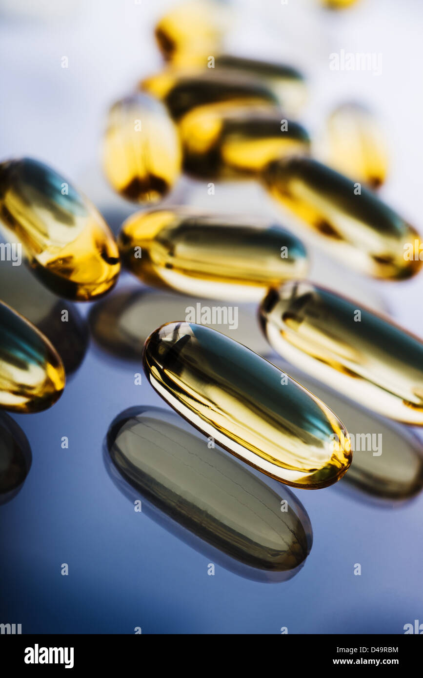 Questa è un immagine di Omega 3 olio di pesce di capsule. Foto Stock