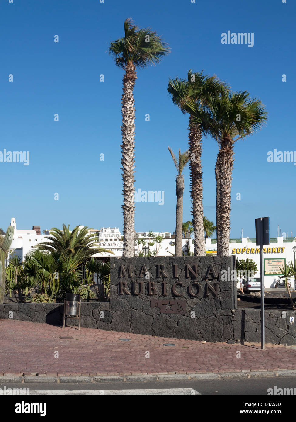 Ingresso al Marina Rubicon Harbour, Lanzarote Foto Stock