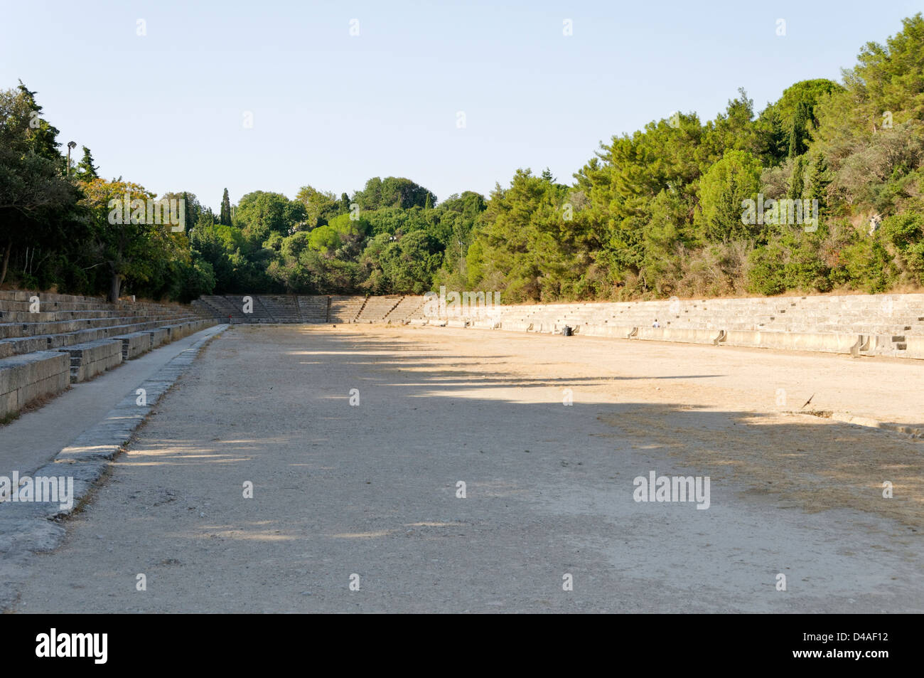 Rodi. La Grecia. Il restaurato il secolo a.c. stadium (200 metri di lunghezza, 35 m di larghezza) sul Monte Smith, una collina a ovest della città di Rodi. Foto Stock