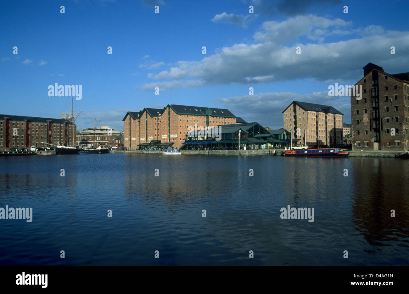 Regno Unito, Gloucester docks, bacino del canale. Foto Stock