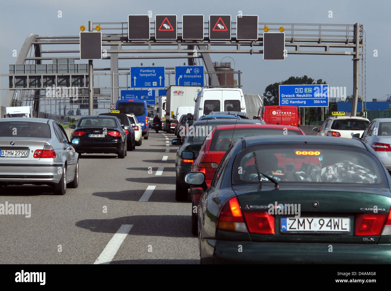 Berlino, Germania, un ingorgo sull'autostrada A 113 Foto Stock