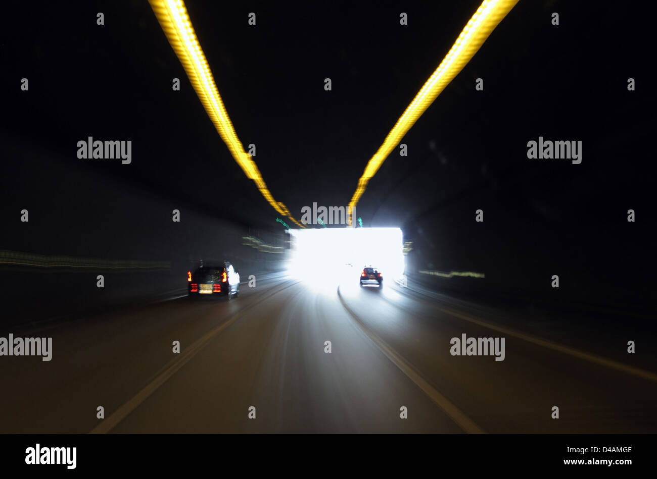 Berlino, Germania, le vetture in altezza tunnel sulla Rudower A113 Foto Stock
