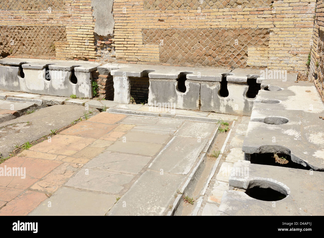 Antico Bagno Romano a Ostia Antica vicino a Roma, Italia Foto Stock