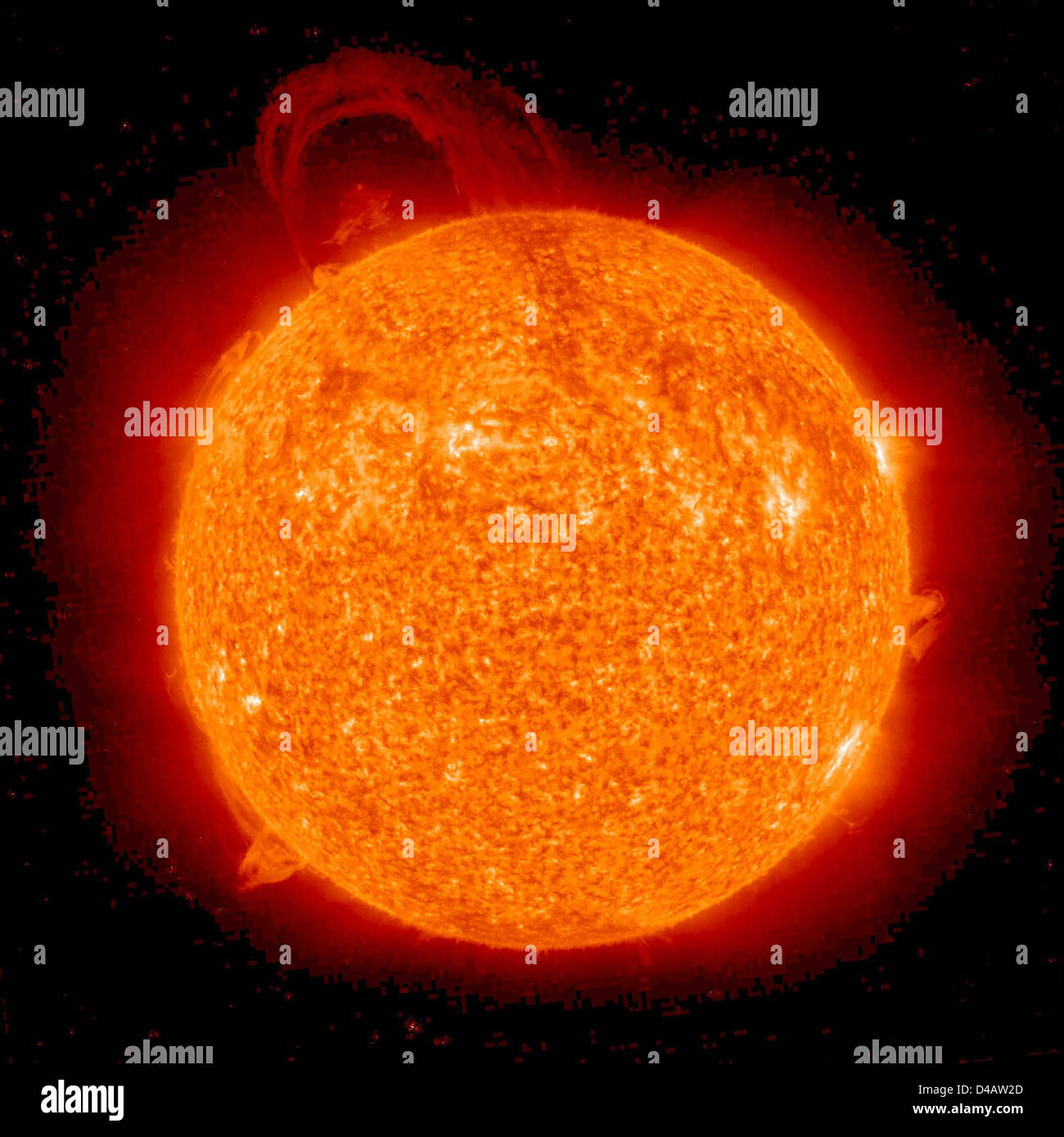 La NASA cattura STEREO enorme rilievo eruttivo 304 aprile13 Foto Stock