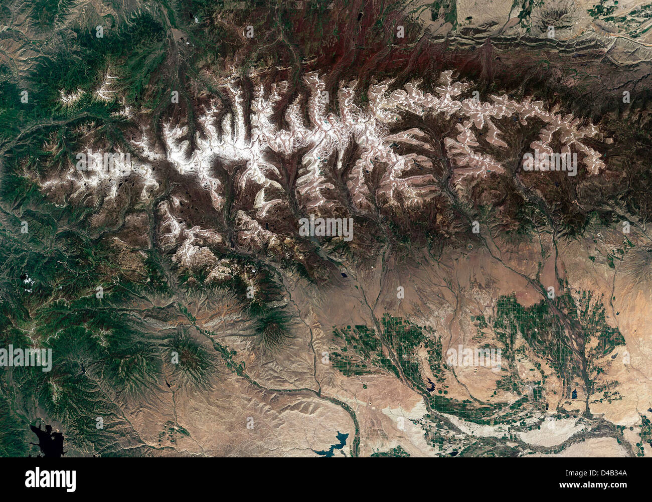 Luglio neve nelle montagne Uinta, Utah Foto Stock