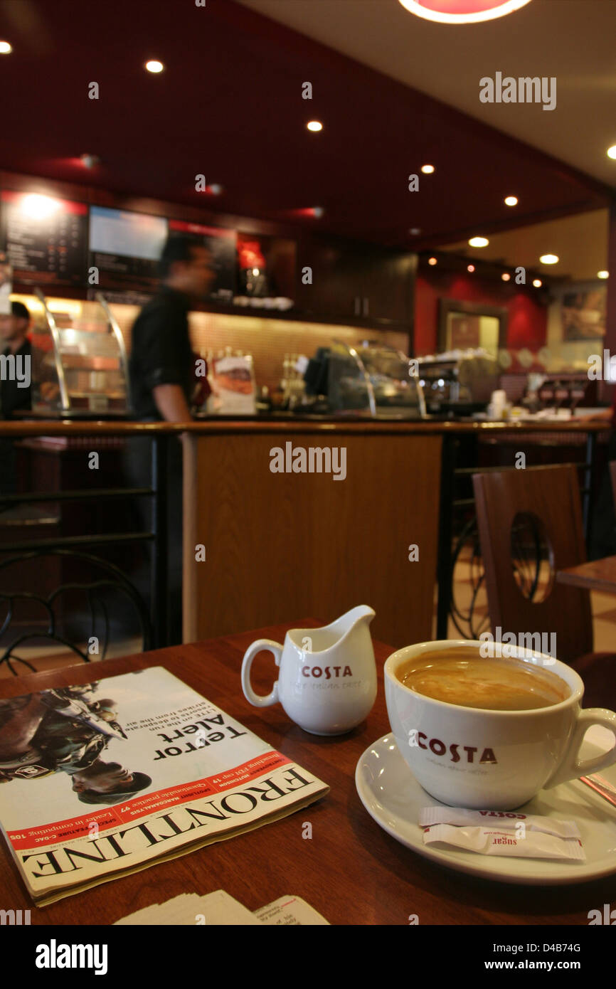 La Costa Coffee House a Connaught Place in New Delhi. Foto Stock