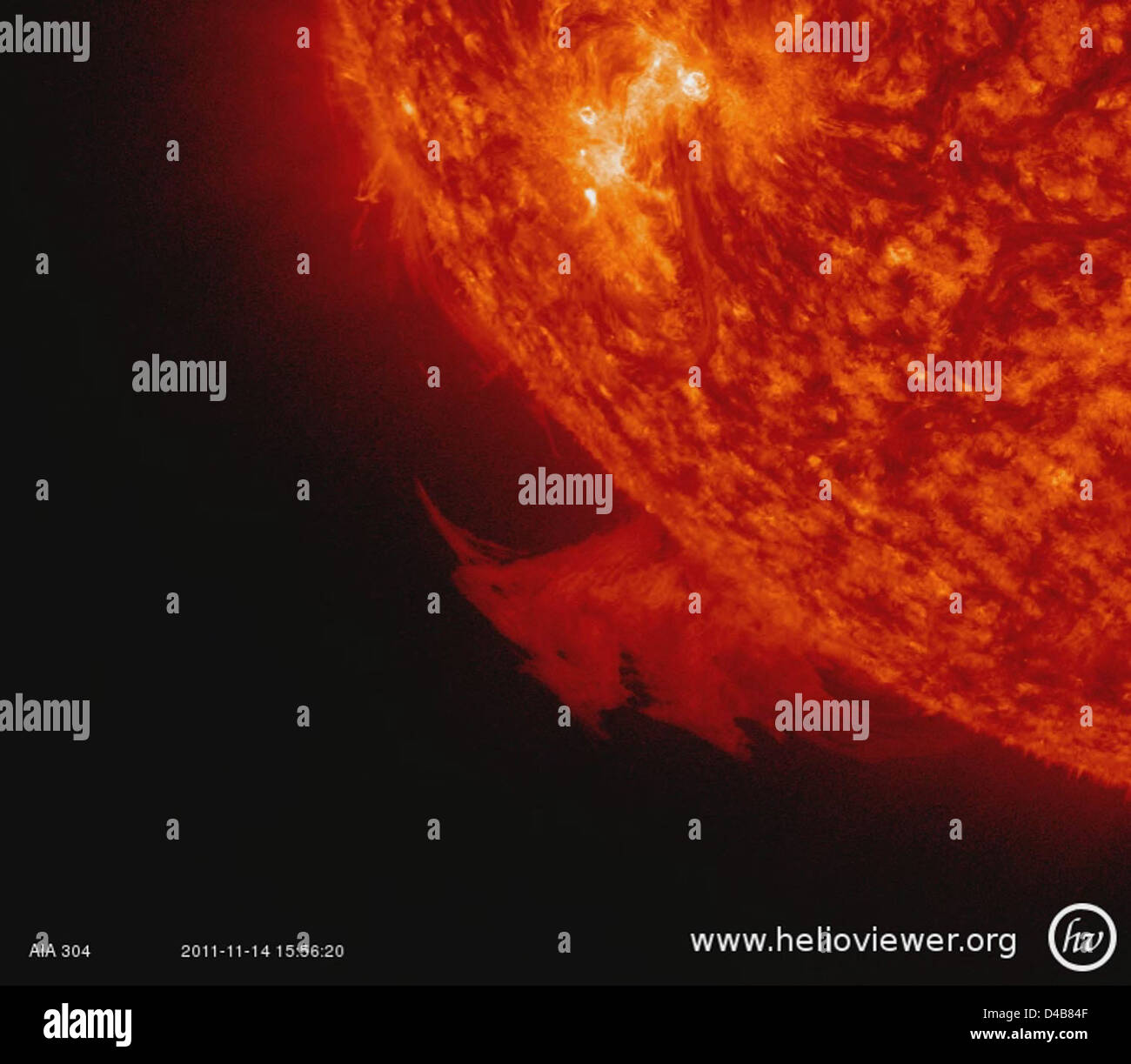 La NASA cattura preminenza del Gigante sul sole [video] Foto Stock