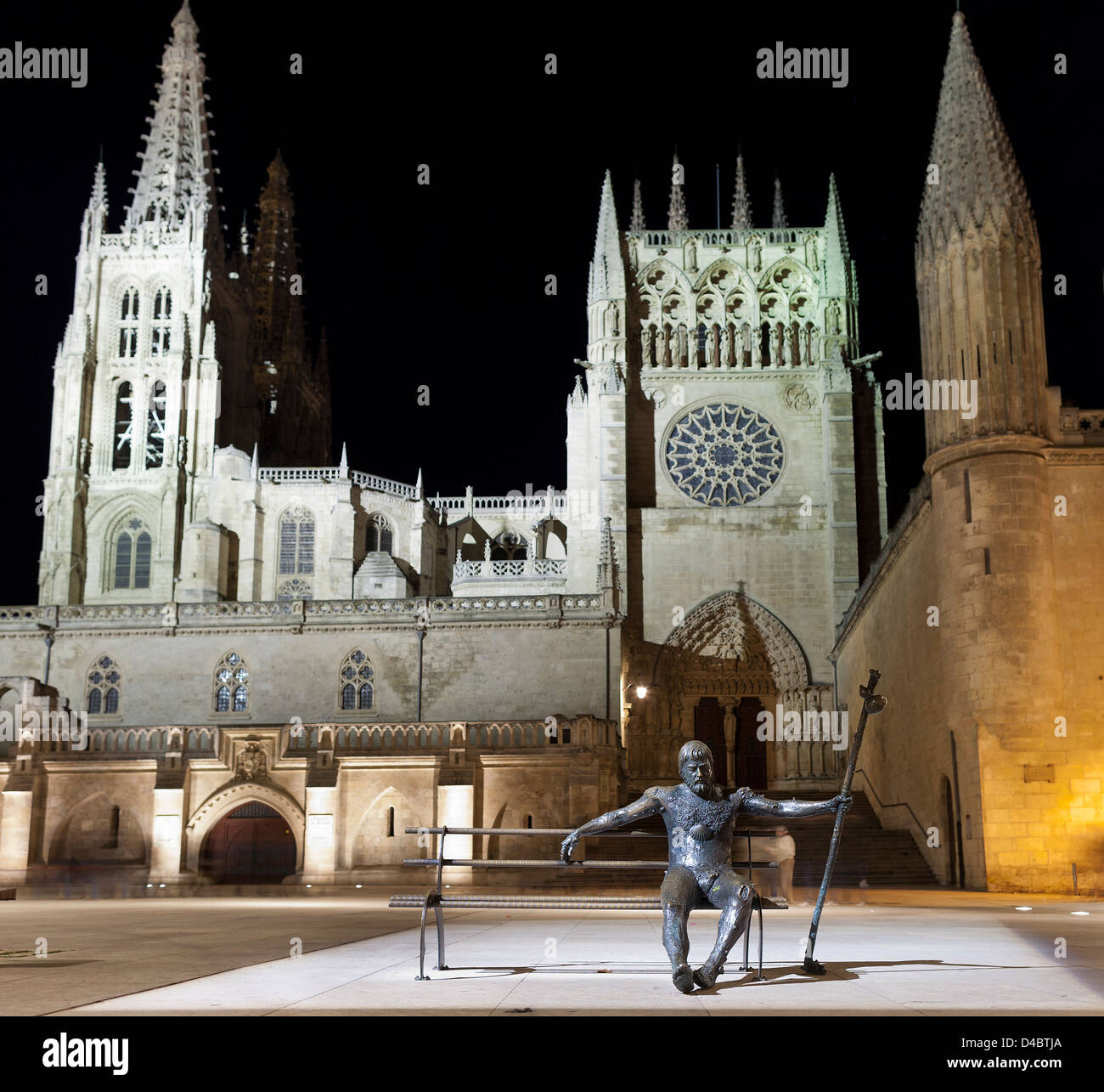 Vista notturna della cattedrale gotica di Burgos in Spagna Foto Stock