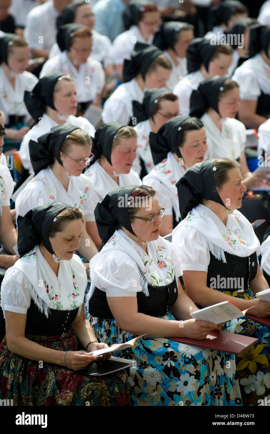 Dresden, Germania, i cattolici nel costume sorabo Foto Stock
