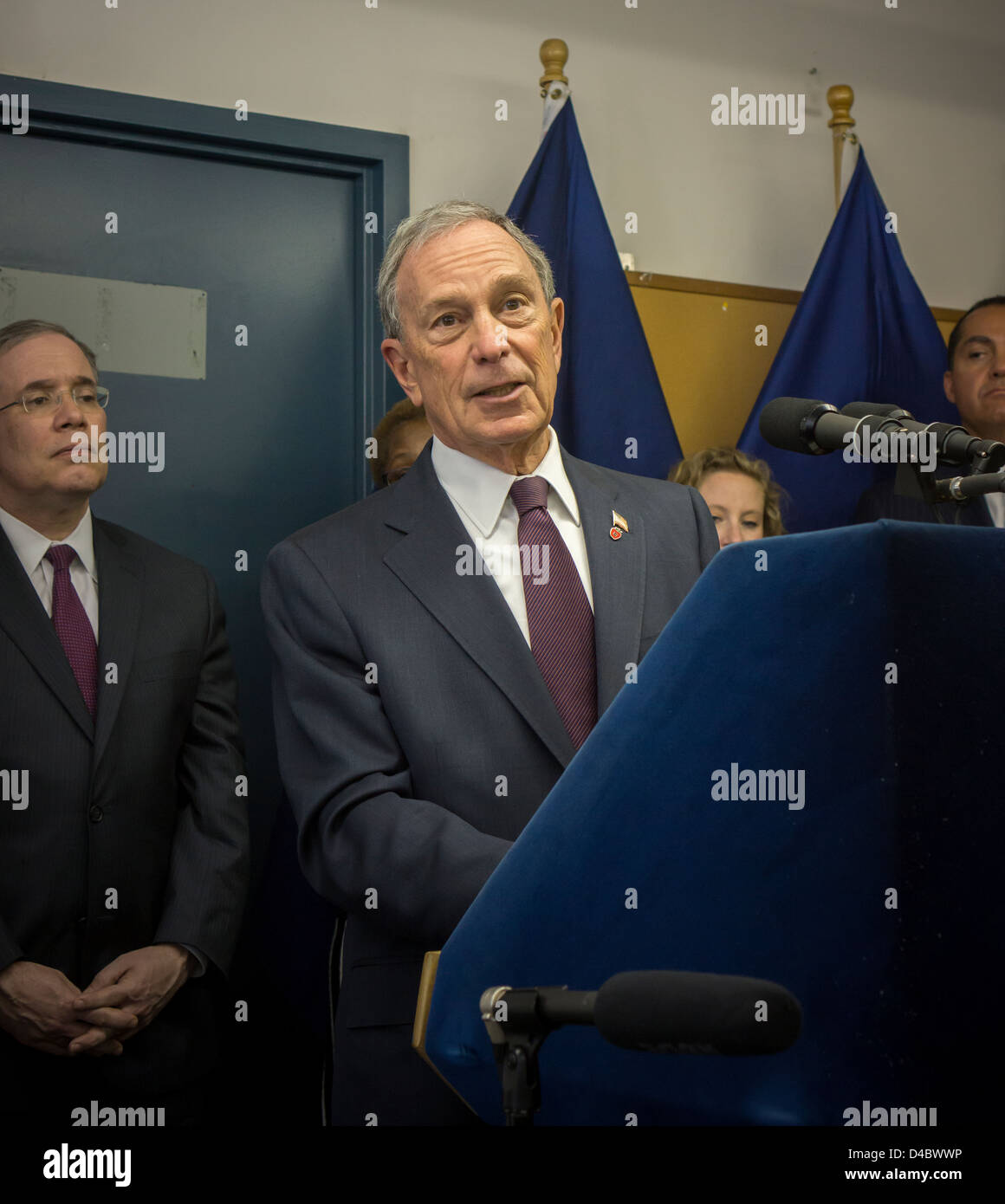 Il sindaco di New York Michael Bloomberg si parla nel corso di una conferenza stampa Foto Stock