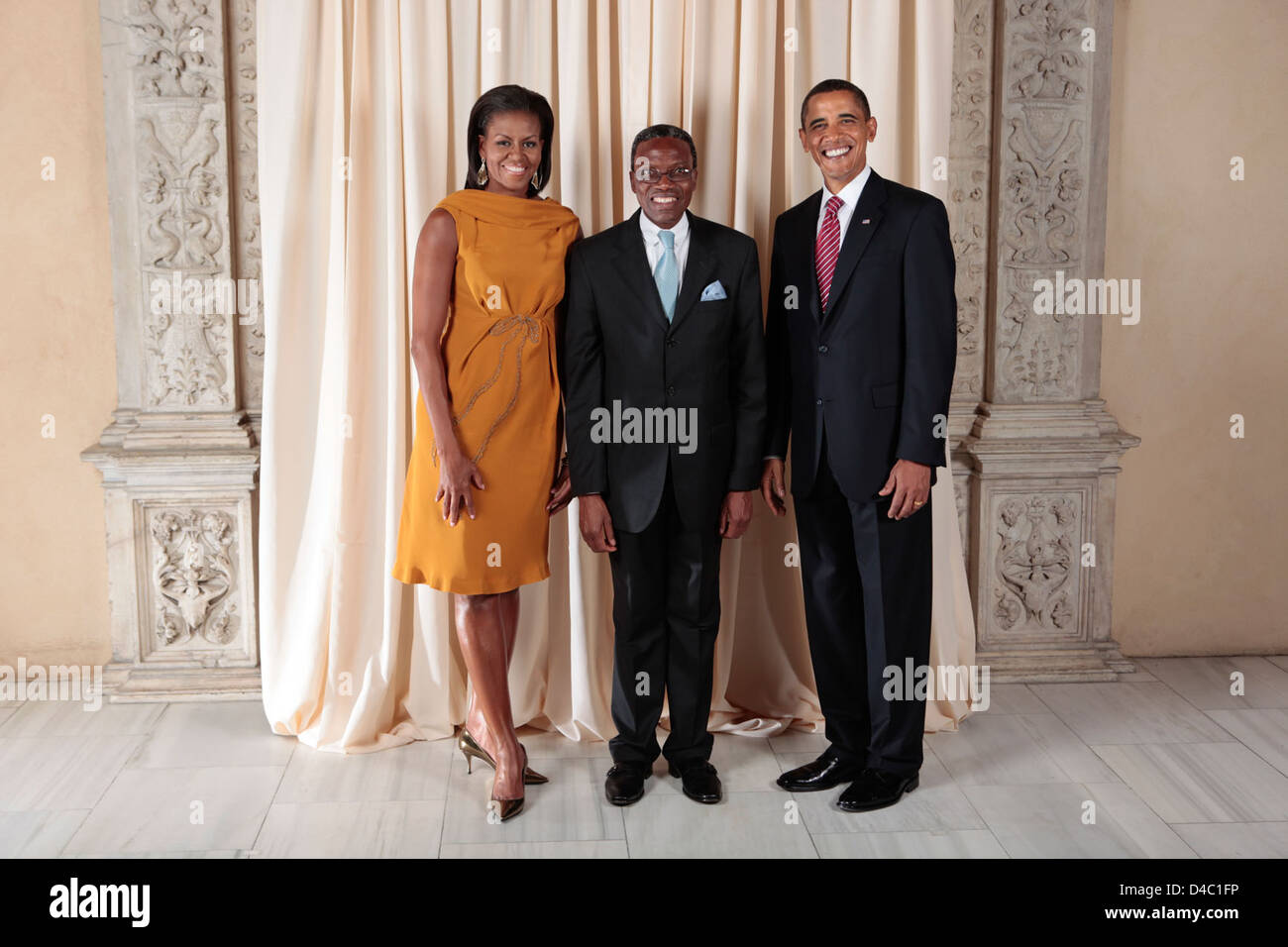 Stati Uniti Il presidente Barack Obama e la First Lady Michelle Obama con i leader del mondo presso il Metropolitan Museum di New York Foto Stock