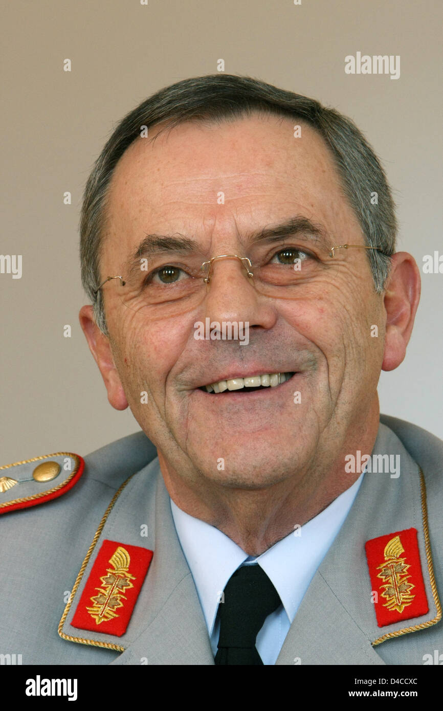 Wolfgang Schneiderhan, Ispettore Generale delle Forze armate tedesche, mostrato nel corso di una conferenza stampa a San Pietro, Germania, 11 gennaio 2008. Foto: Patrick Seeger Foto Stock