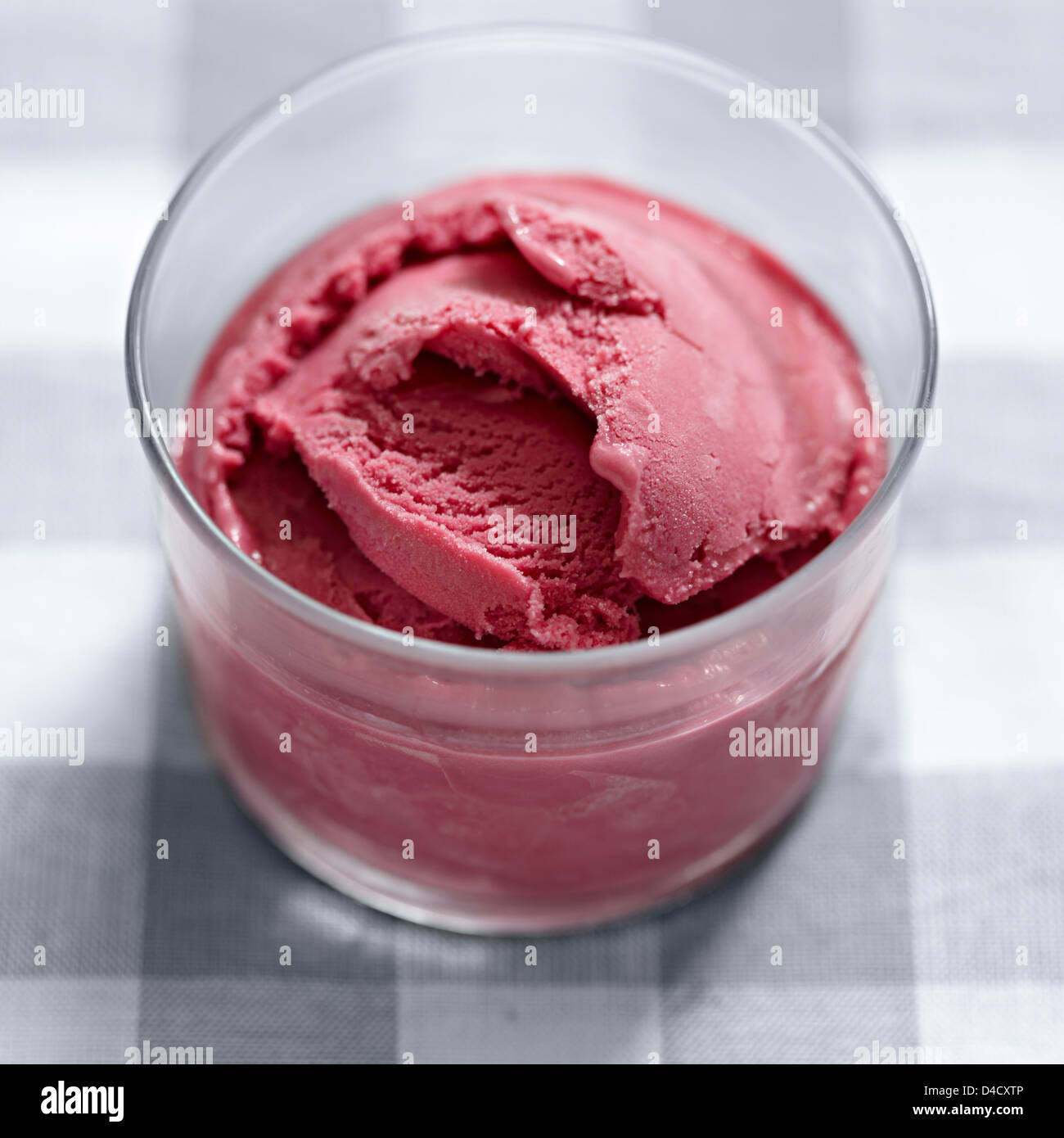 Frozen yogurt dessert di vetro controllato tovaglia Foto Stock