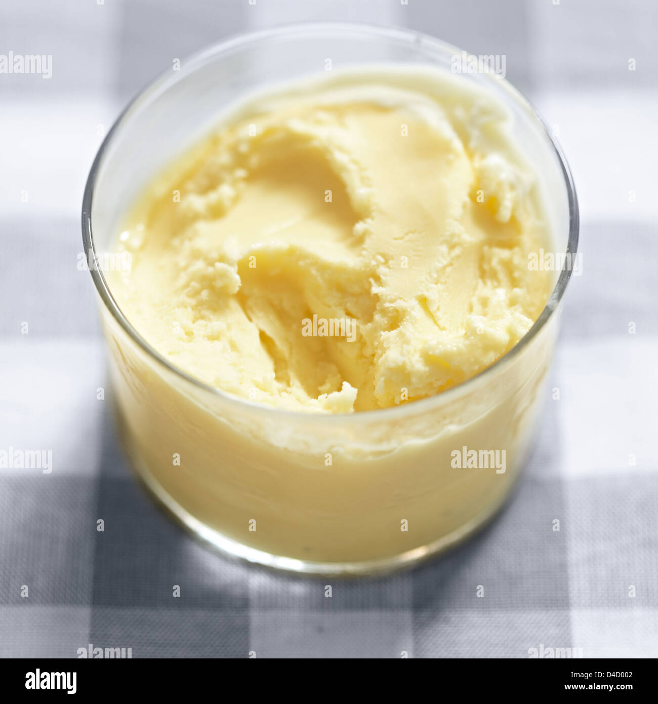 Frozen yogurt dessert di vetro controllato tovaglia Foto Stock