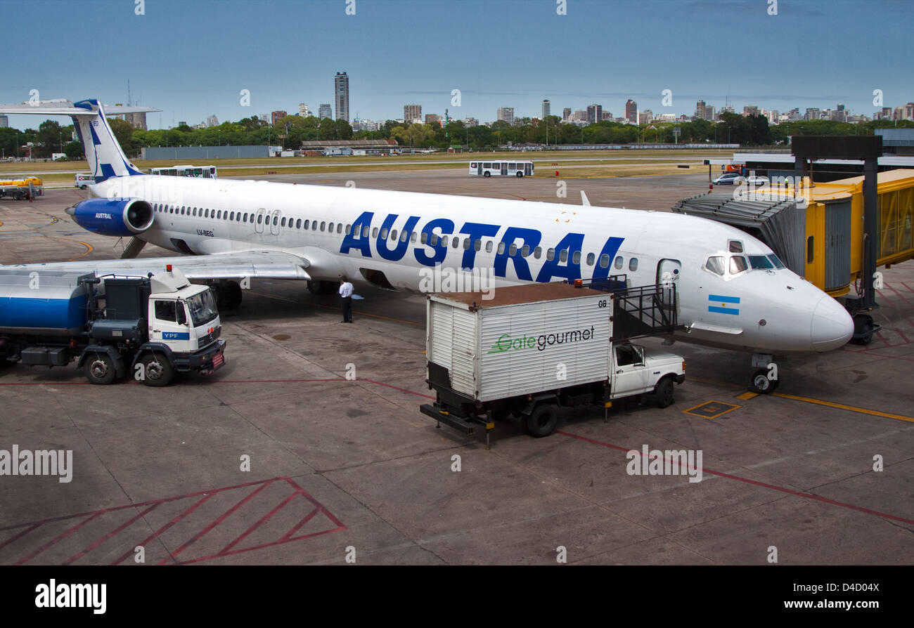 Austral Lineas Aereas McDonnell Douglas MD-83 (DC-9-83), Ministro Pistarini Airport, Buenos Aires, Argentina Foto Stock