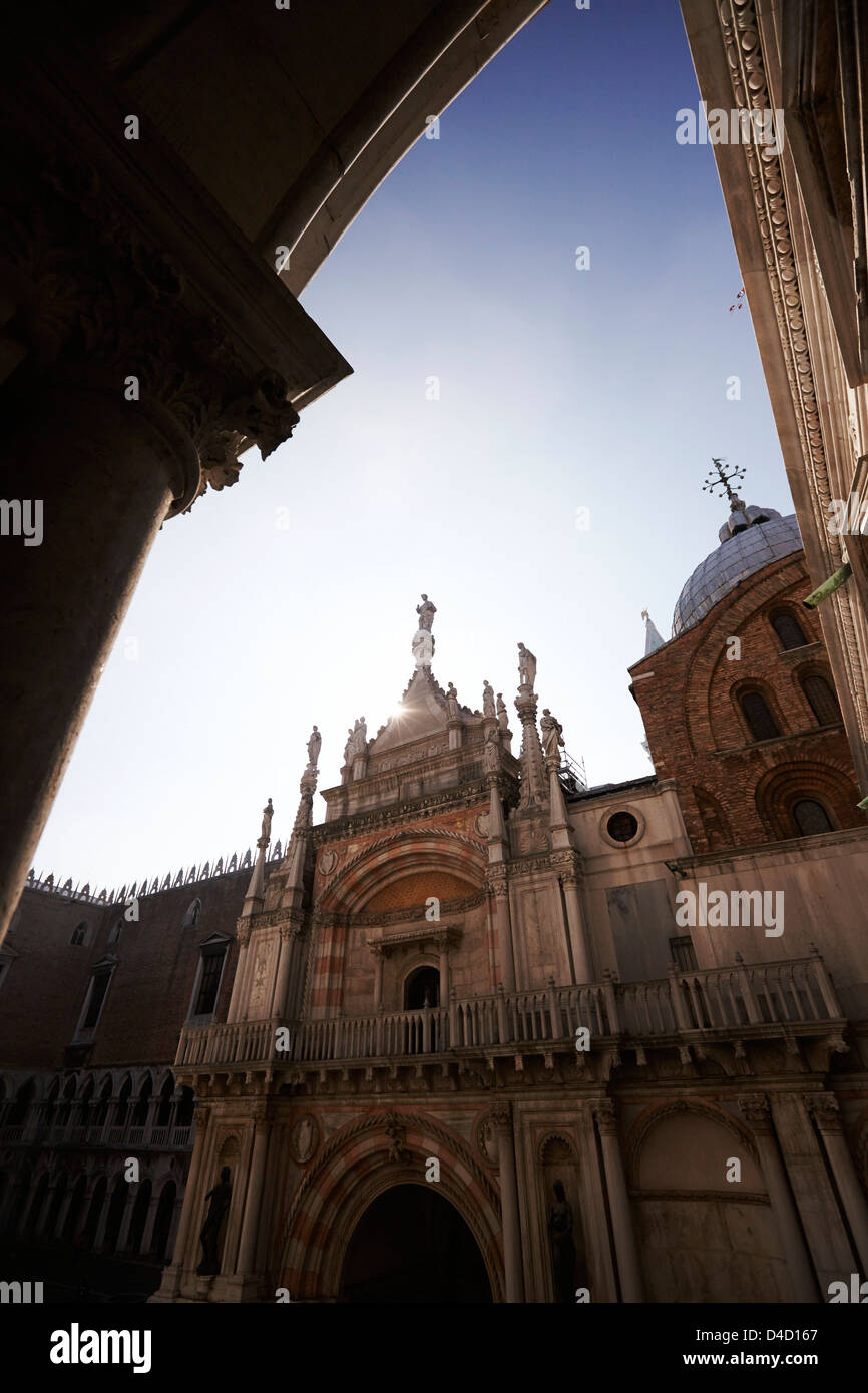 Il Palazzo del Doge con vista per la Basilica di San Marco, Venezia, Italia Foto Stock