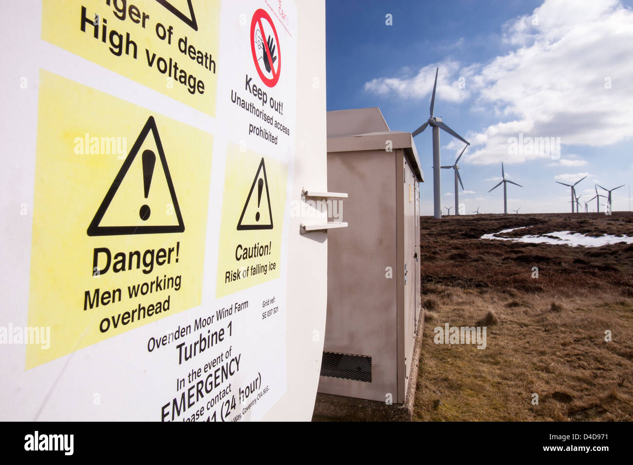 Ovenden Moor wind farm di proprietà di E.ON sopra Keighley, West Yorkshire, Regno Unito, uno del Regno Unito più antiche fattorie del vento. Foto Stock