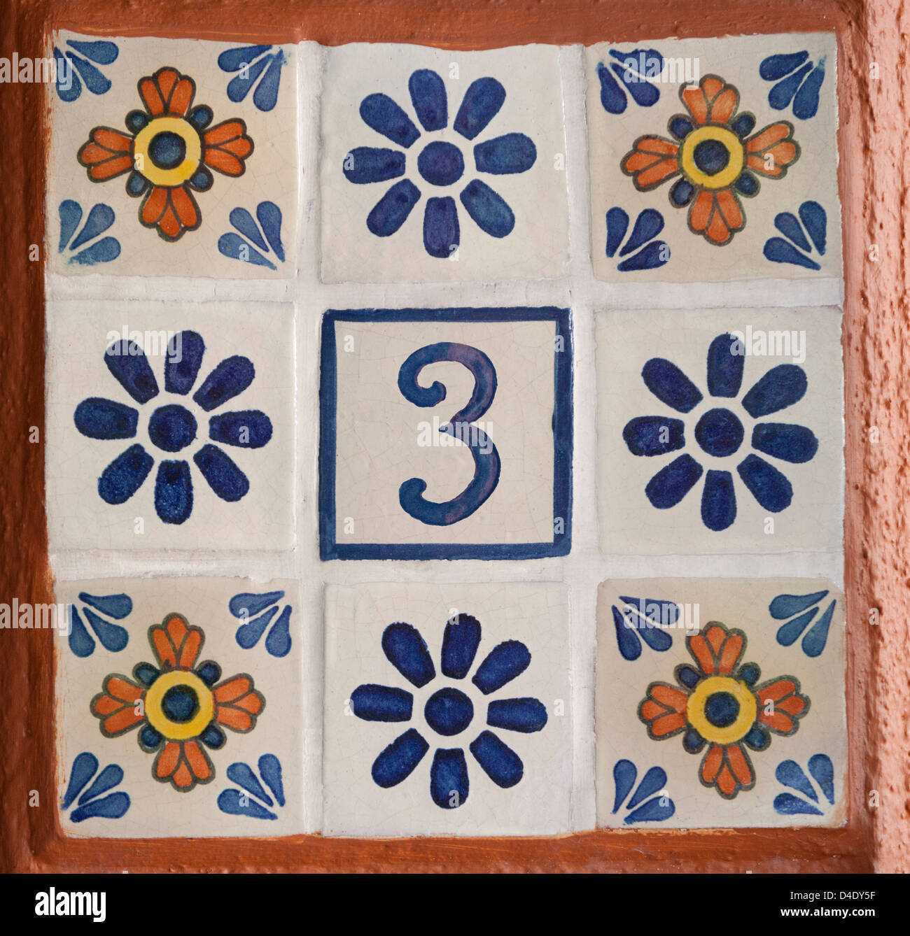 Il numero tre set in piastrelle decorative Foto Stock