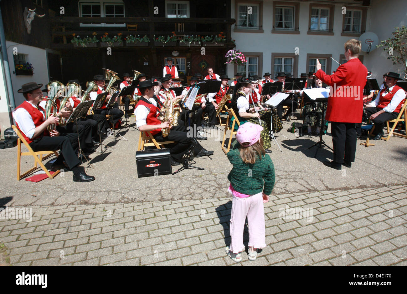 I musicisti della tradizionale Foresta Nera ensemble San Pietro un concerto a San Pietro, Germania, 12 maggio 2008. Foto: Patrick Seeger Foto Stock