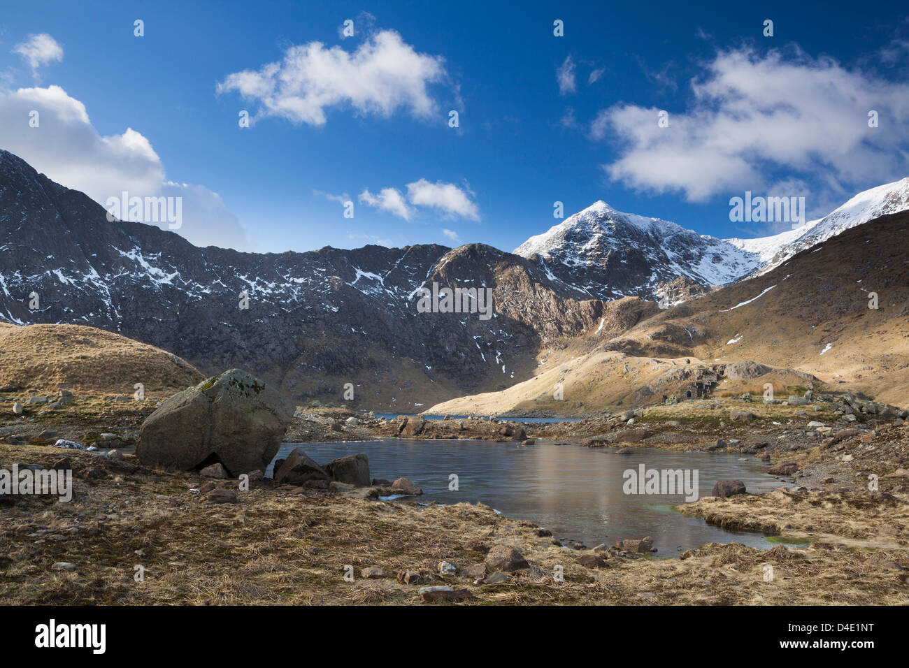 Snowdon da Llyn Lladdaw, il Galles del Nord Foto Stock