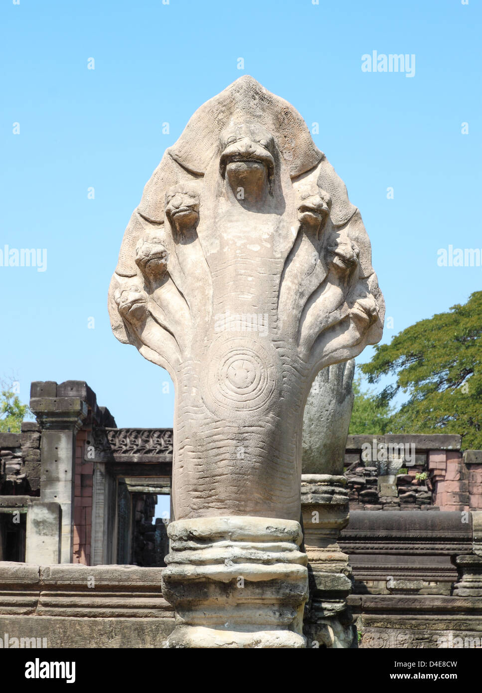 Re di Nagas accanto in scaletta Phimai parco storico, Thailandia Foto Stock