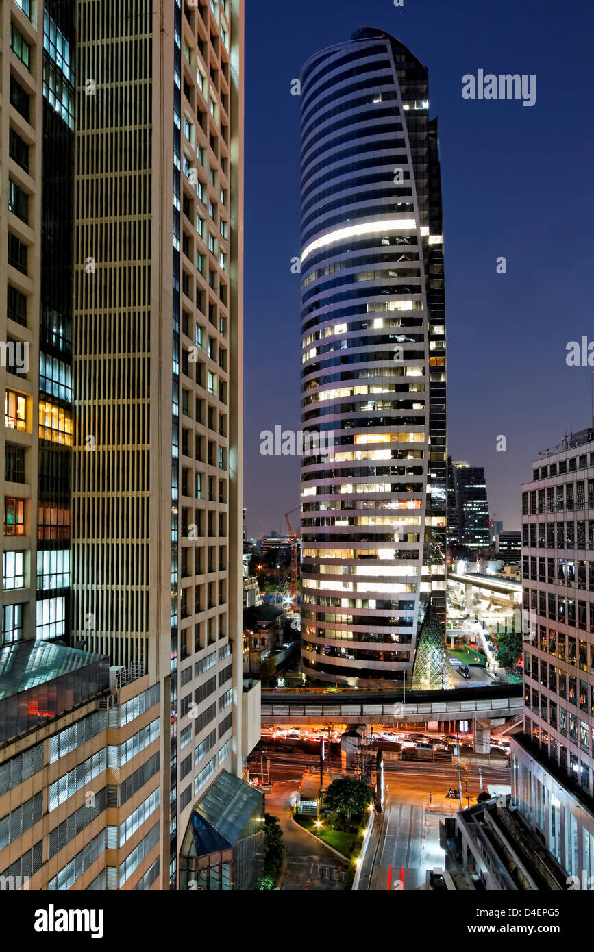 Blue ora a Sathorn Road Interchange, Bangkok Foto Stock