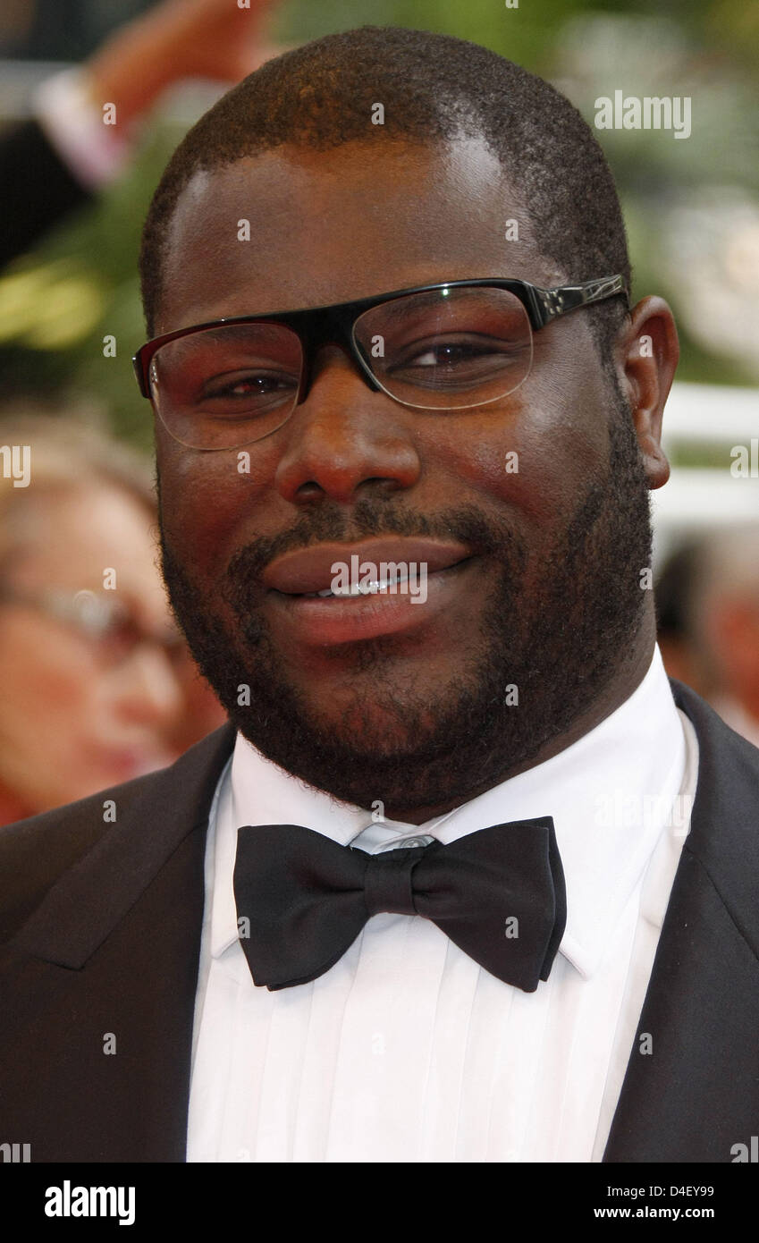 Regista Britannico Steve Mcqueen Vincitore Della Fotocamera D Or Award Per Il Suo Film Fame Arriva Per La Premiere Del Film Cio Che E Appena Successo Sulla Chiusura Notturna Del 2008 Festival De