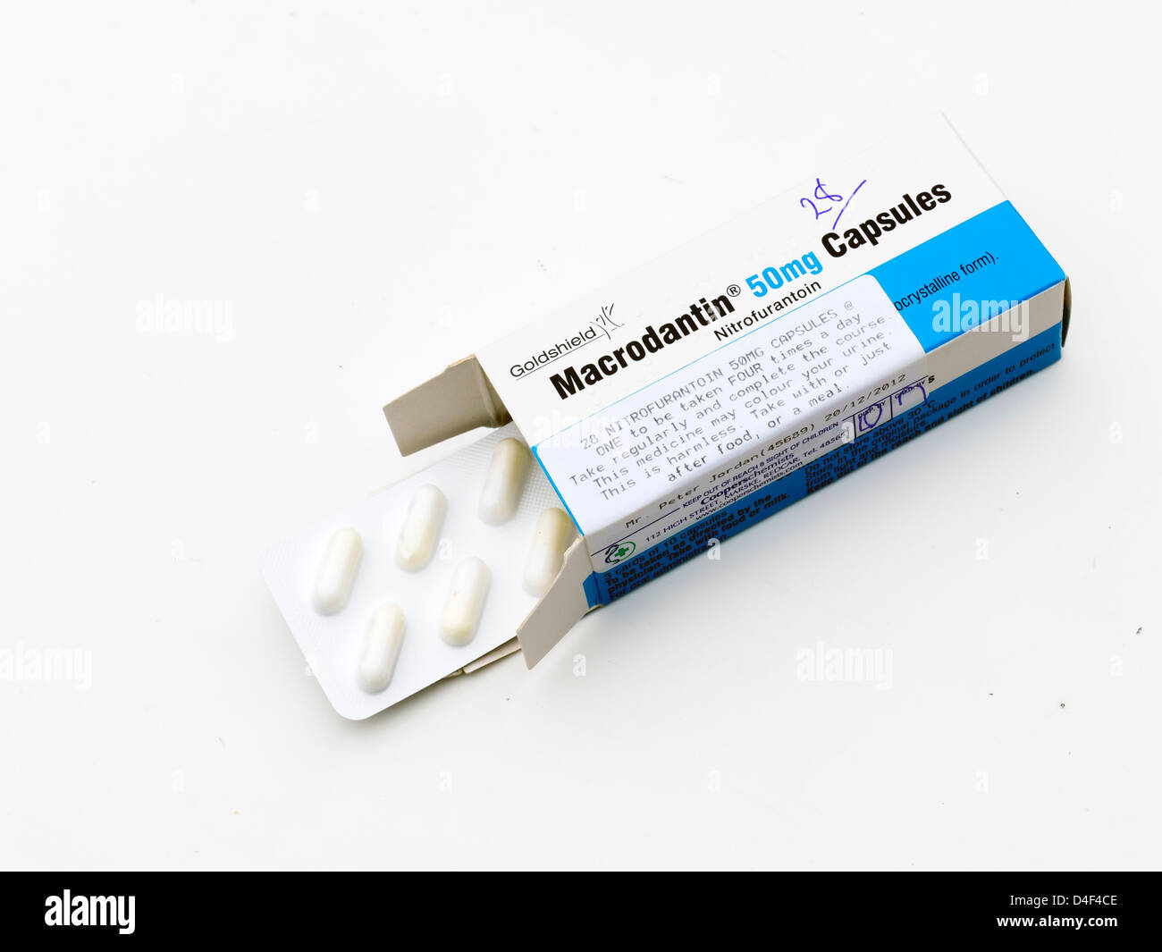 Una scatola di Macrodantin Nitrofurantoin contenente un antibiotico generico particolarmente utilizzato per combattere le infezioni del tratto urinario Foto Stock