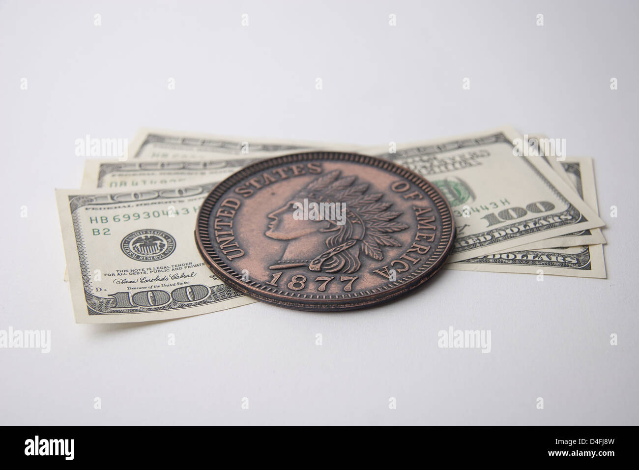 Grande negozio di souvenirs cento monete e banconote di dollari Foto Stock