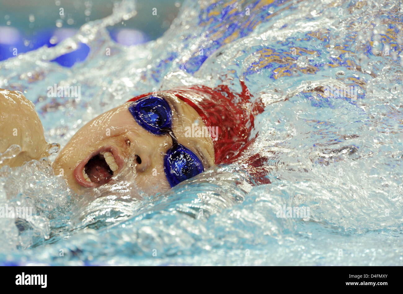 Vi Meihong dalla Cina, 15 anni, compete in campo femminile 800 m freestyle 4 di calore ai Giochi Olimpici di Pechino 2008 a Pechino, in Cina, 14 agosto 2008. Foto: Bernd Thissen Foto Stock